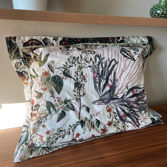 Moooi Menagerie of Extinct Animals Pair of Queen Bed Pillows (Shams) - Ivory - Picture 4 of 4